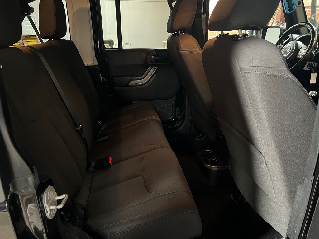 2015 Jeep Wrangler Unlimited Image 20