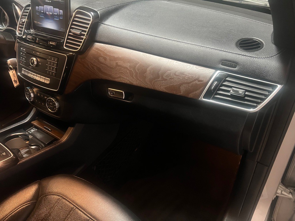 2017 Mercedes-Benz GLS-Class Image 25