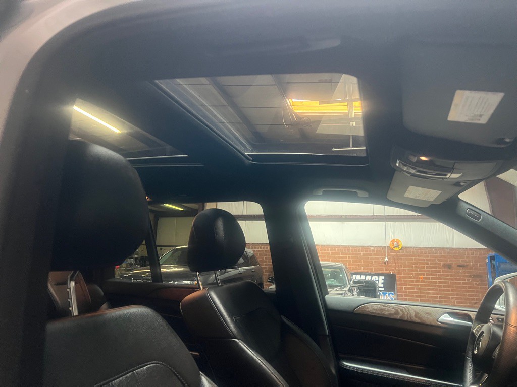 2017 Mercedes-Benz GLS-Class Image 28