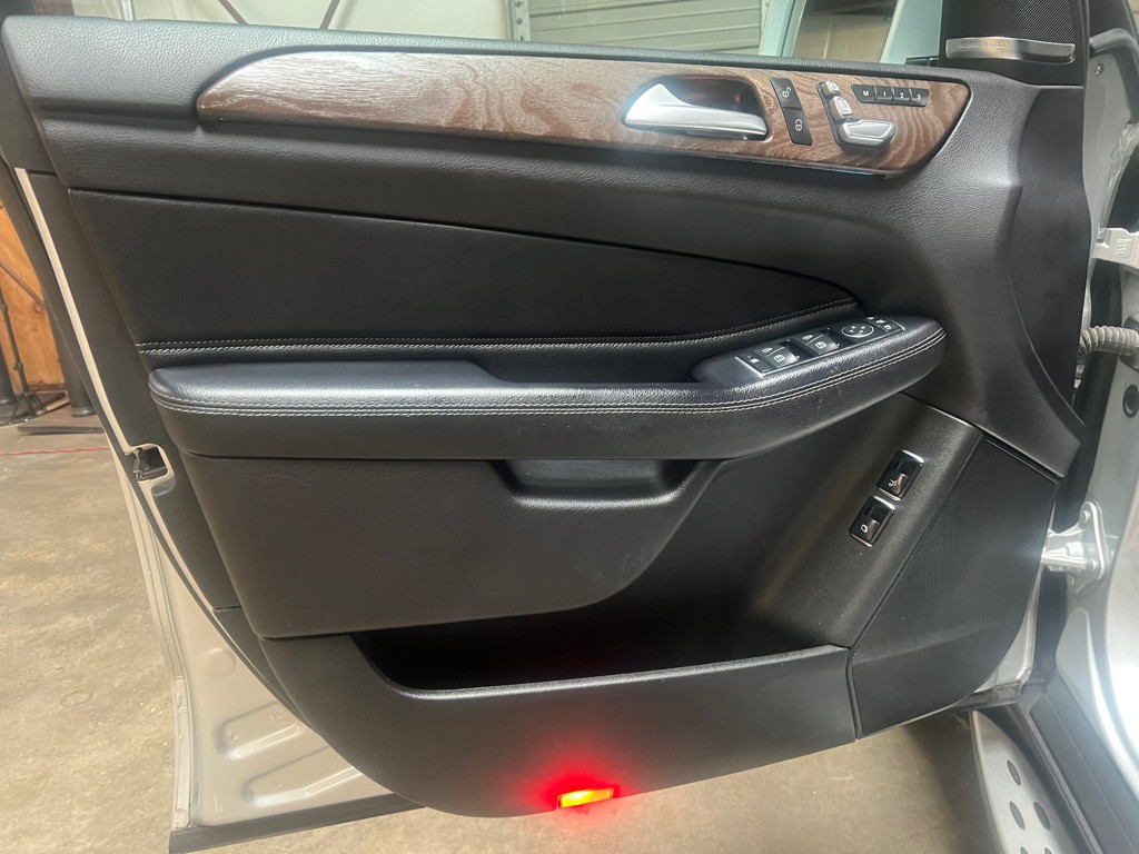 2017 Mercedes-Benz GLS-Class Image 30