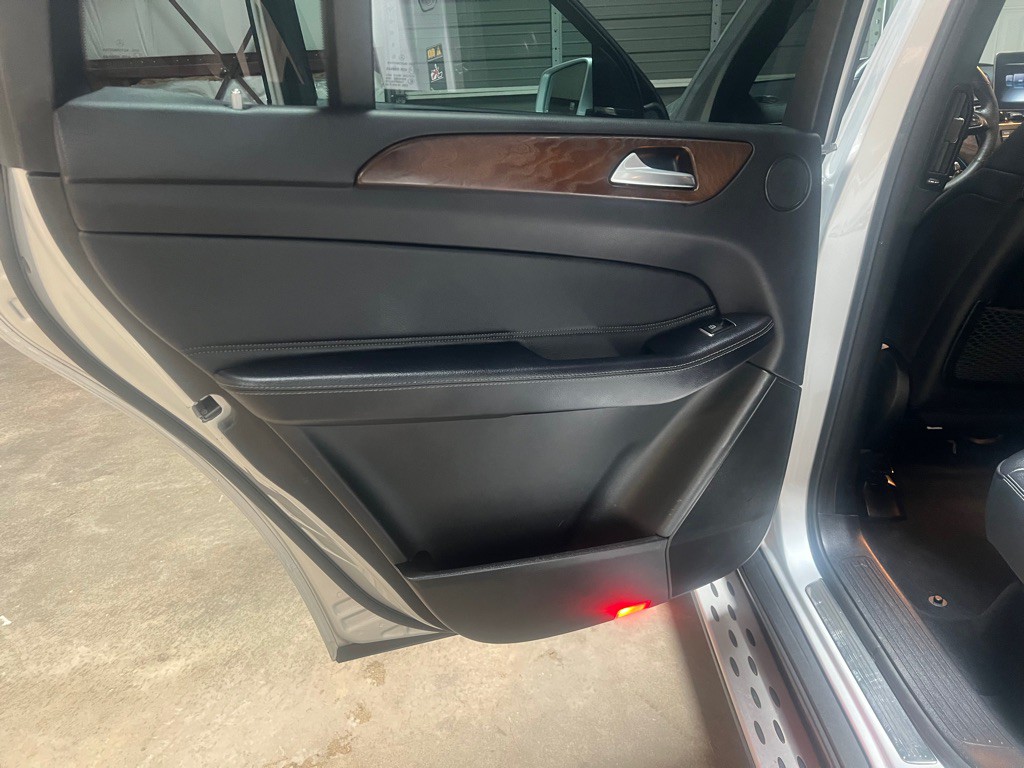 2017 Mercedes-Benz GLS-Class Image 31