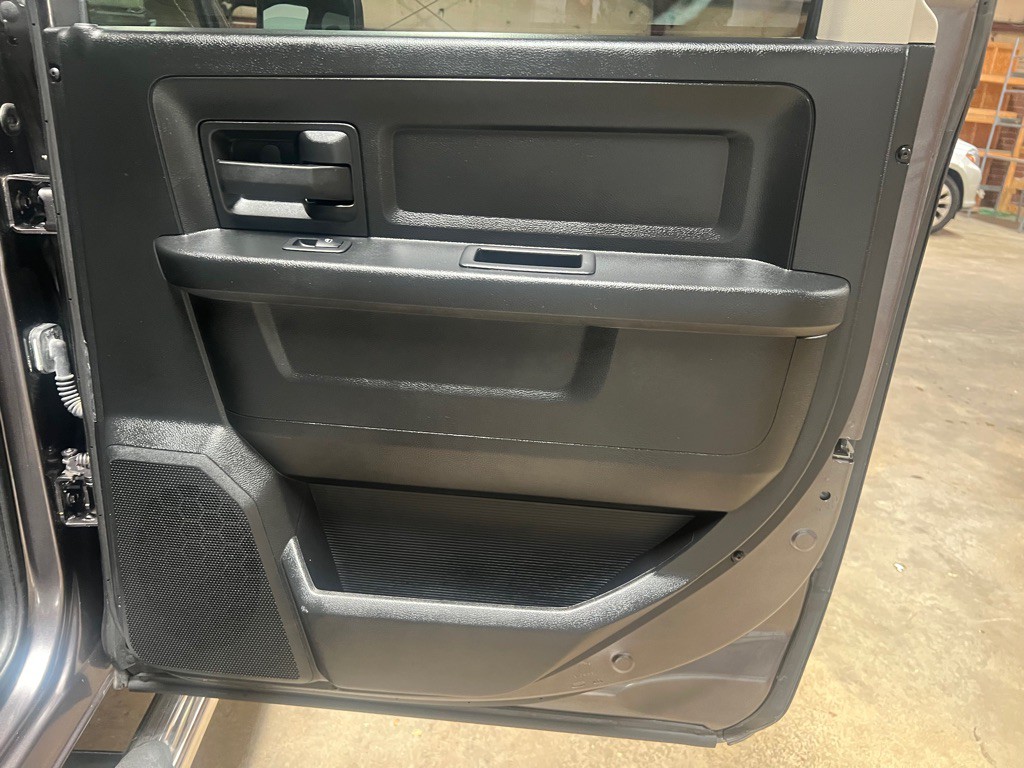 2014 RAM 1500 Image 28