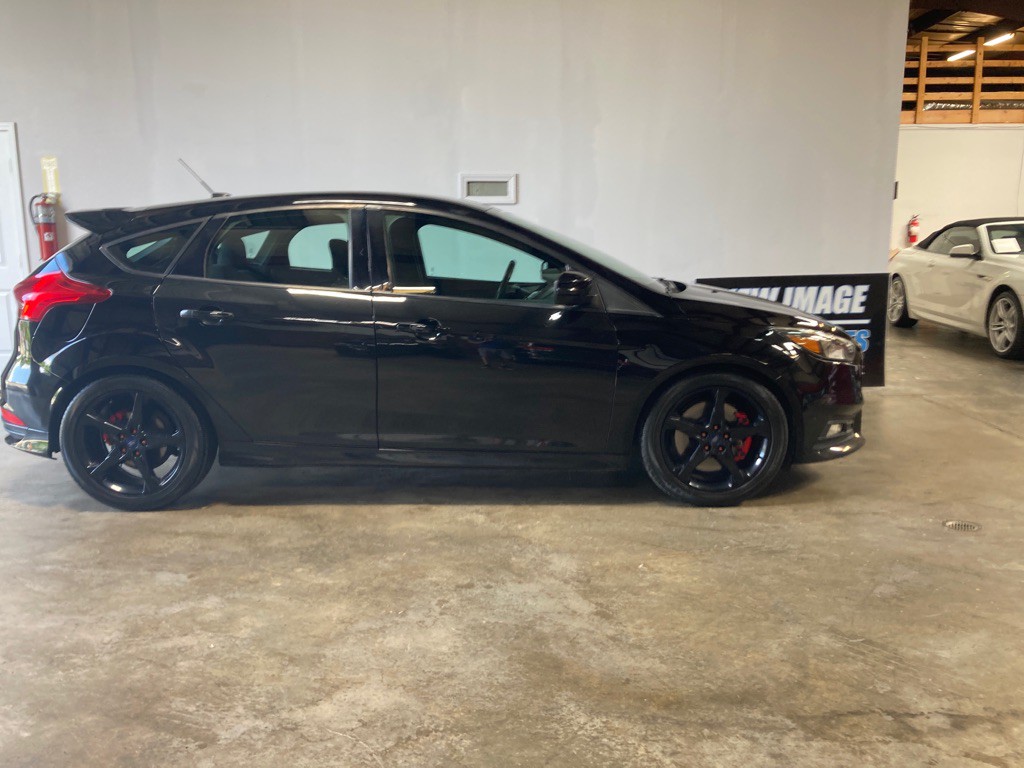 2018 Ford Focus Image 2