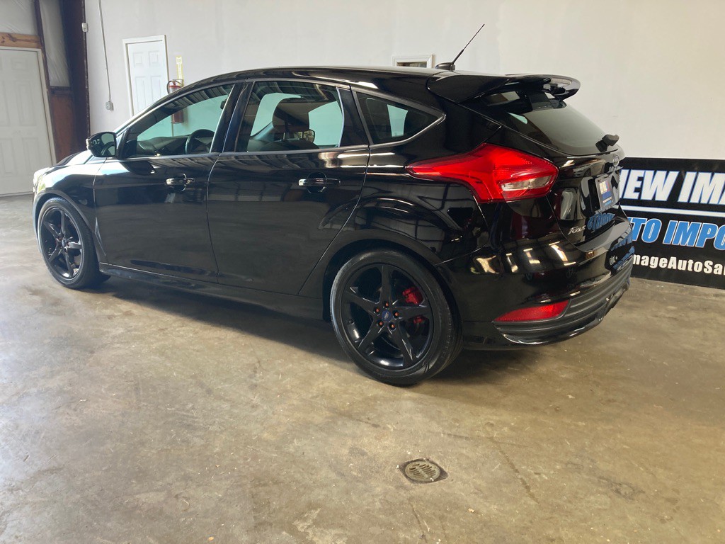 2018 Ford Focus Image 9