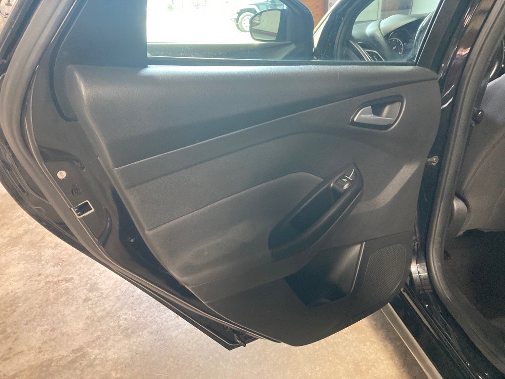 2018 Ford Focus Image 17