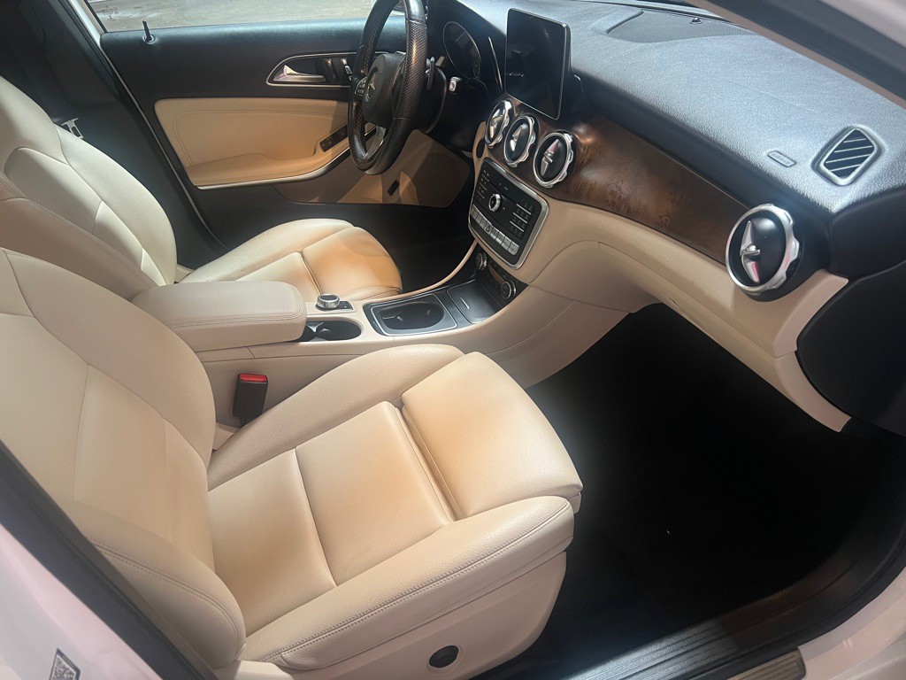 2019 Mercedes-Benz GLA-Class Image 17