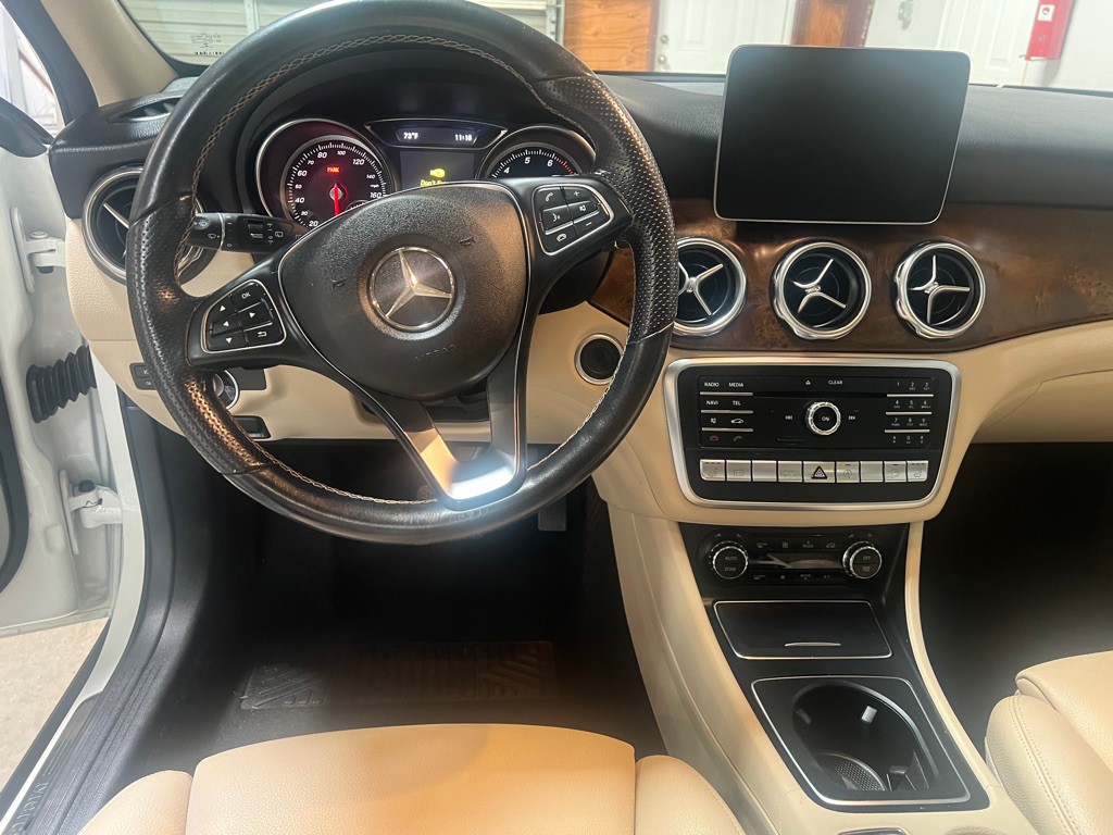 2019 Mercedes-Benz GLA-Class Image 19