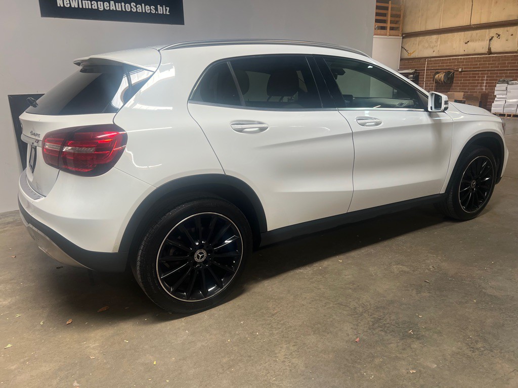 2019 Mercedes-Benz GLA-Class Image 4