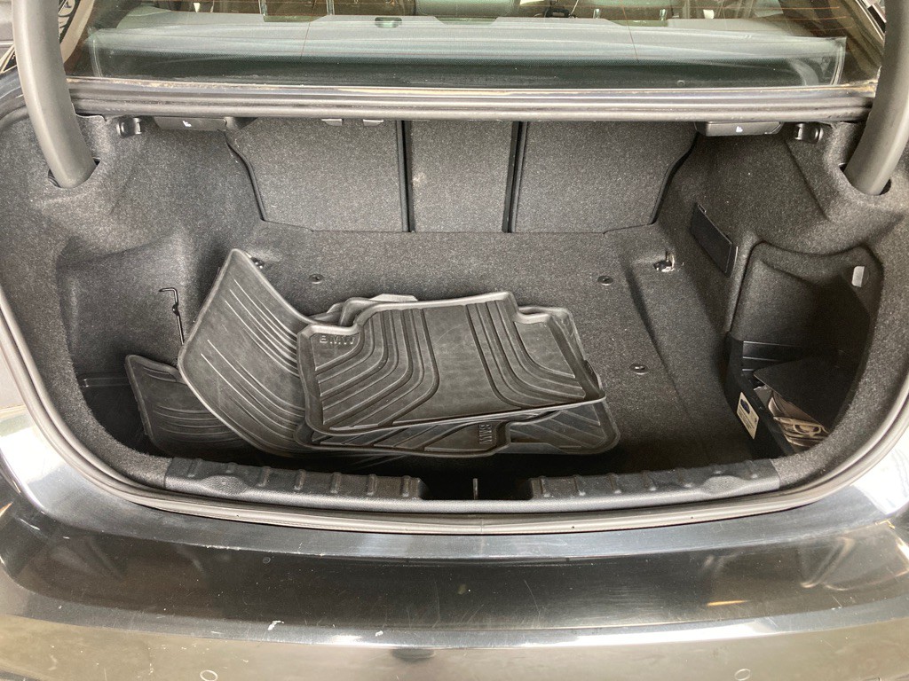2014 BMW 3 Series Image 20