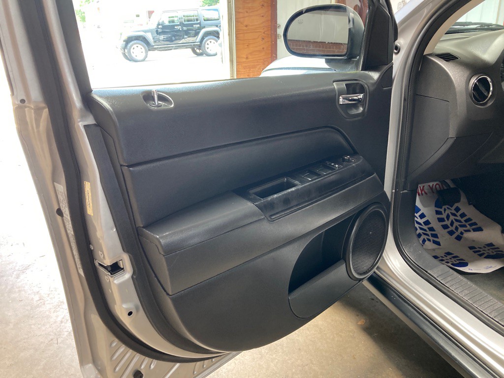 2016 Jeep Compass Image 20