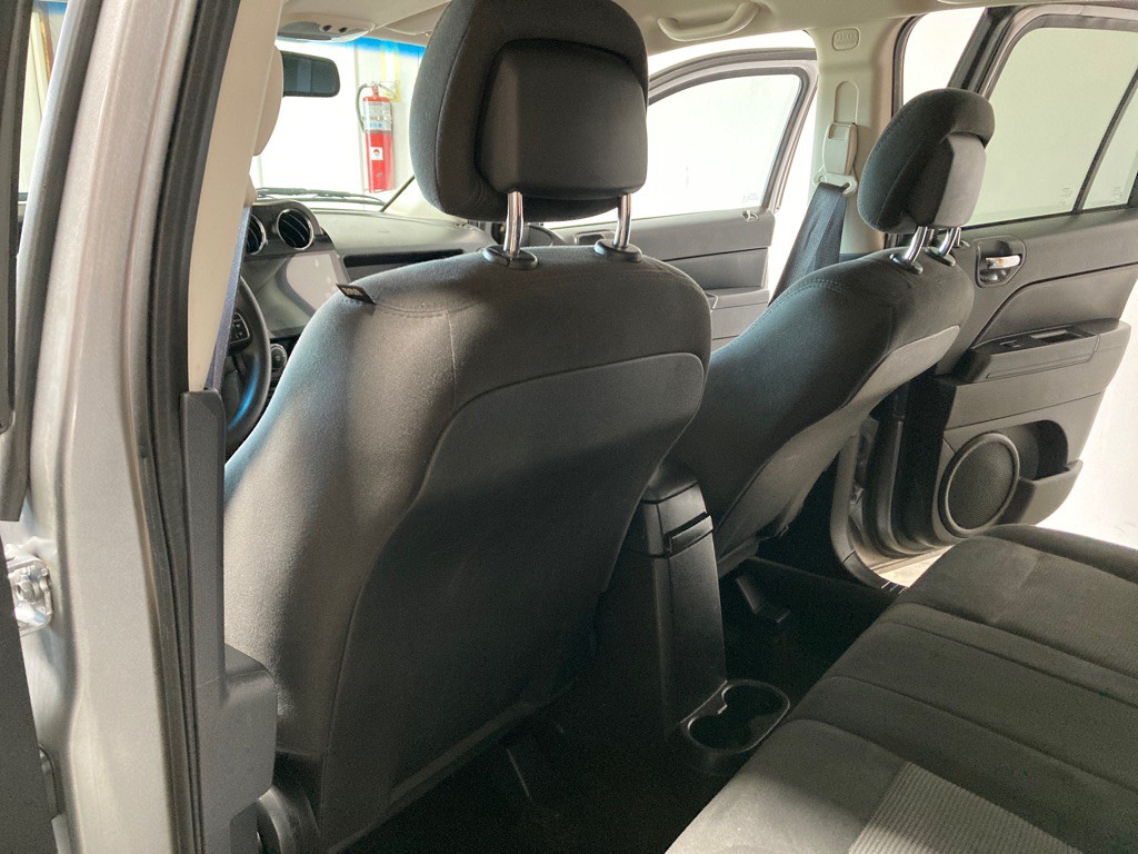 2016 Jeep Compass Image 22