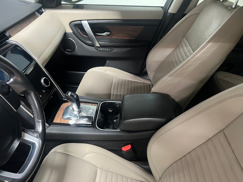 2020 Land Rover Discovery Sport Image 15