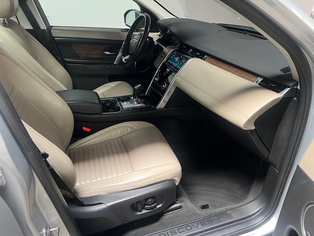 2020 Land Rover Discovery Sport Image 18