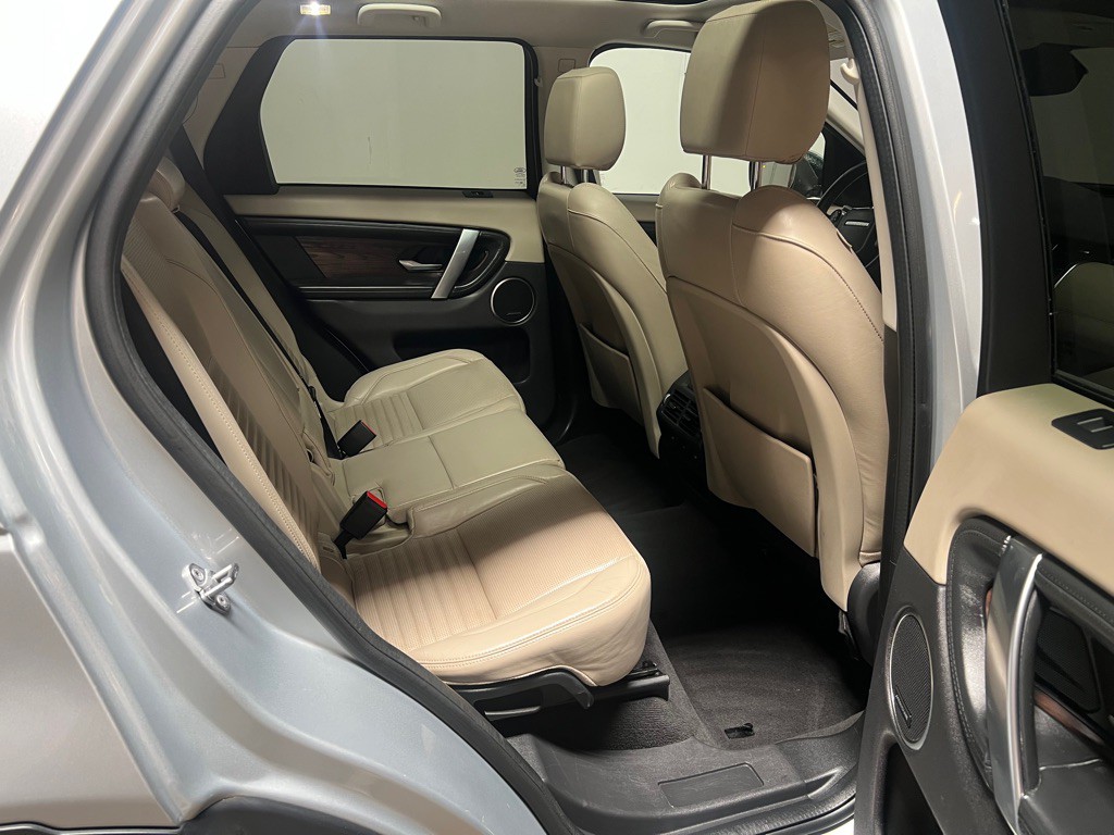 2020 Land Rover Discovery Sport Image 19