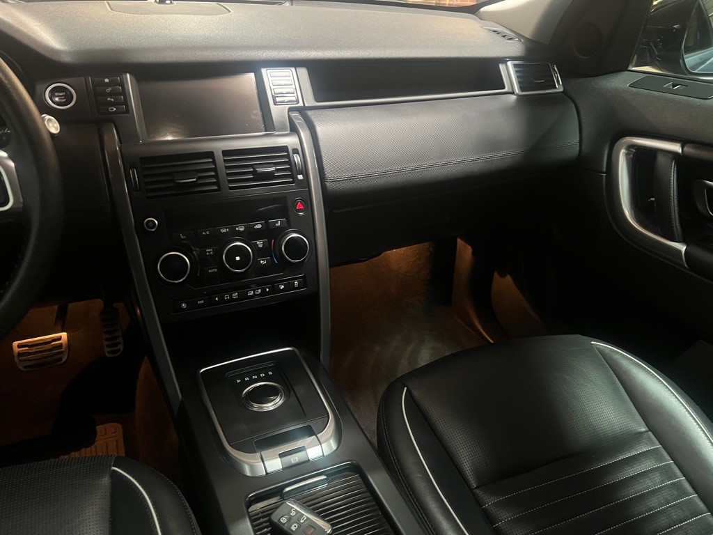 2019 Land Rover Discovery Sport Image 22