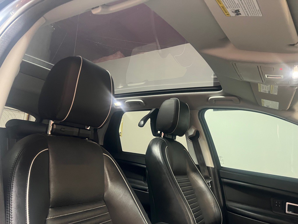 2019 Land Rover Discovery Sport Image 25