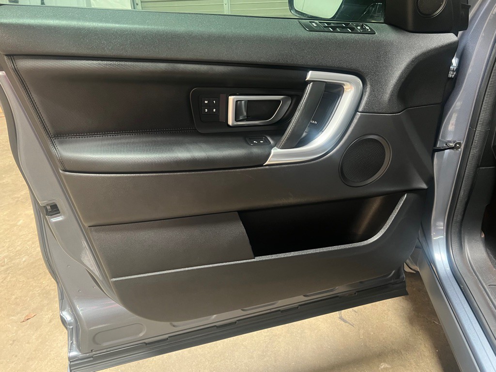 2019 Land Rover Discovery Sport Image 29