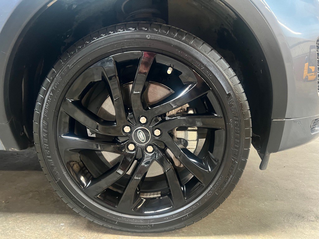 2019 Land Rover Discovery Sport Image 12