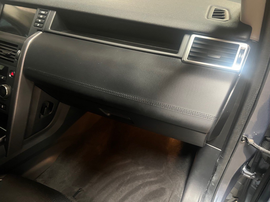 2019 Land Rover Discovery Sport Image 25