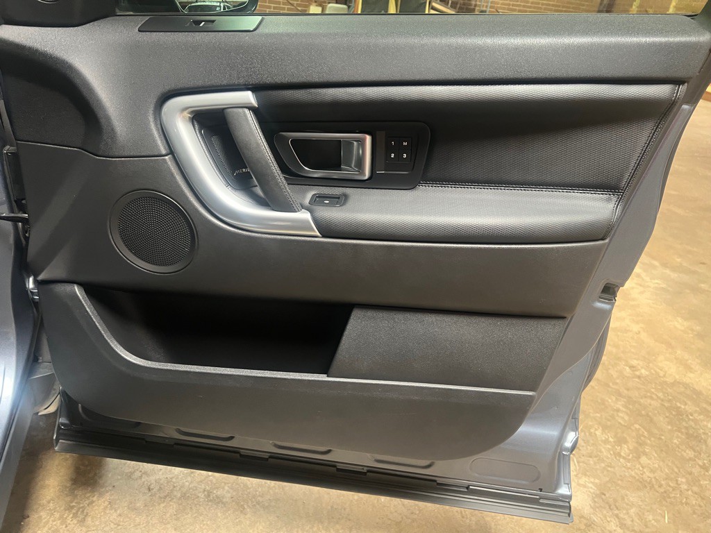 2019 Land Rover Discovery Sport Image 27