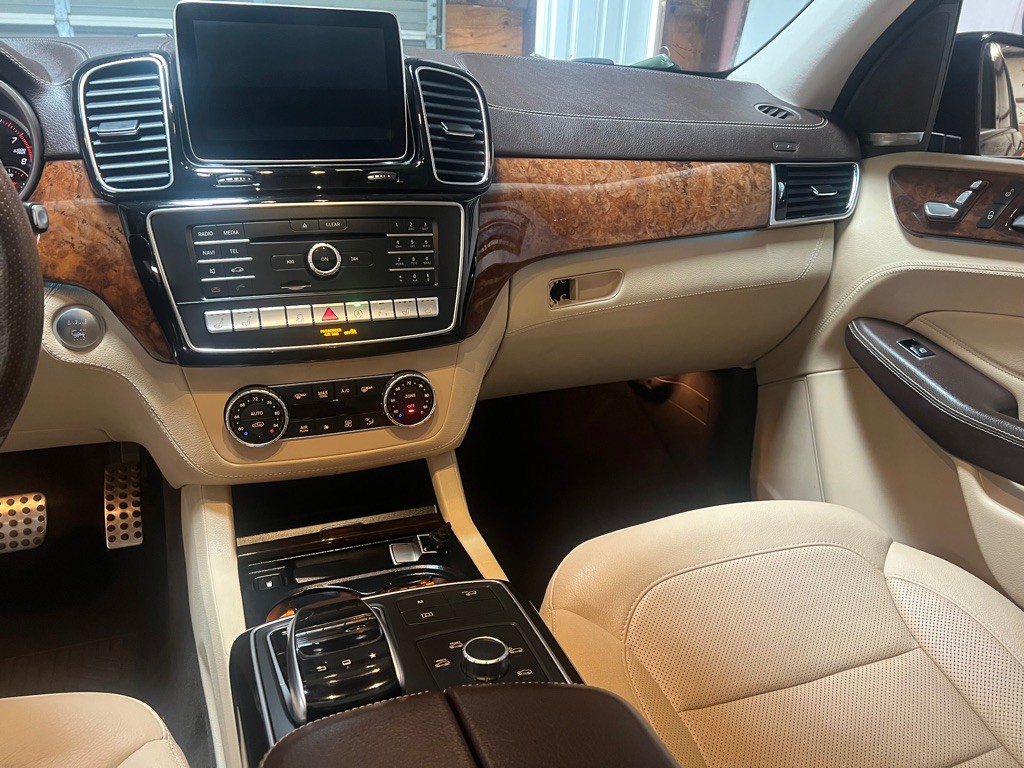 2016 Mercedes-Benz GLE-Class Image 21