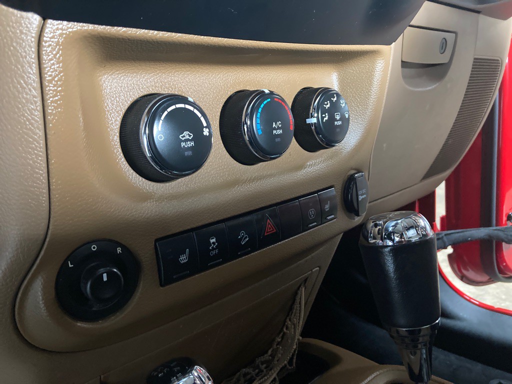 2014 Jeep Wrangler Unlimited Image 20