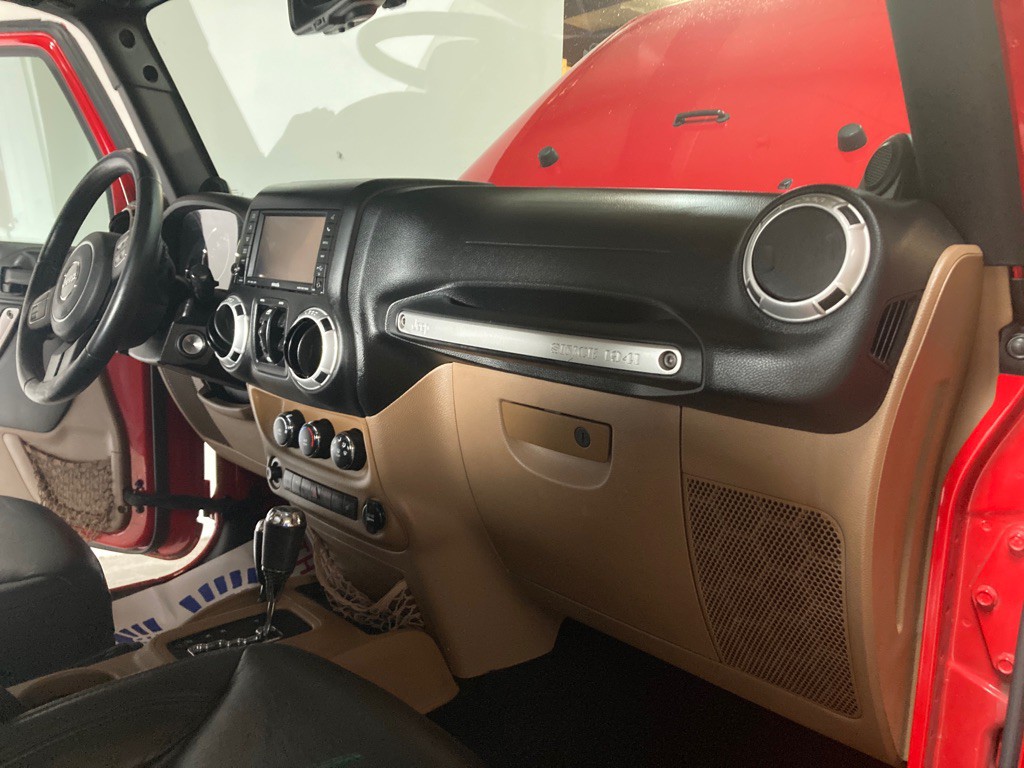 2014 Jeep Wrangler Unlimited Image 32