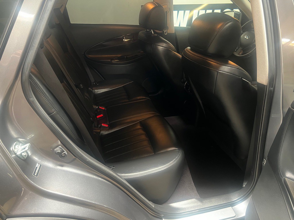 2016 INFINITI QX50 Image 18