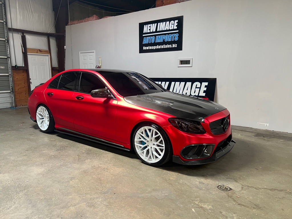 2017 Mercedes-Benz C-Class Image 1