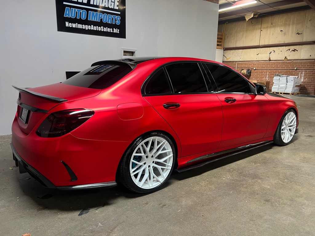 2017 Mercedes-Benz C-Class Image 3