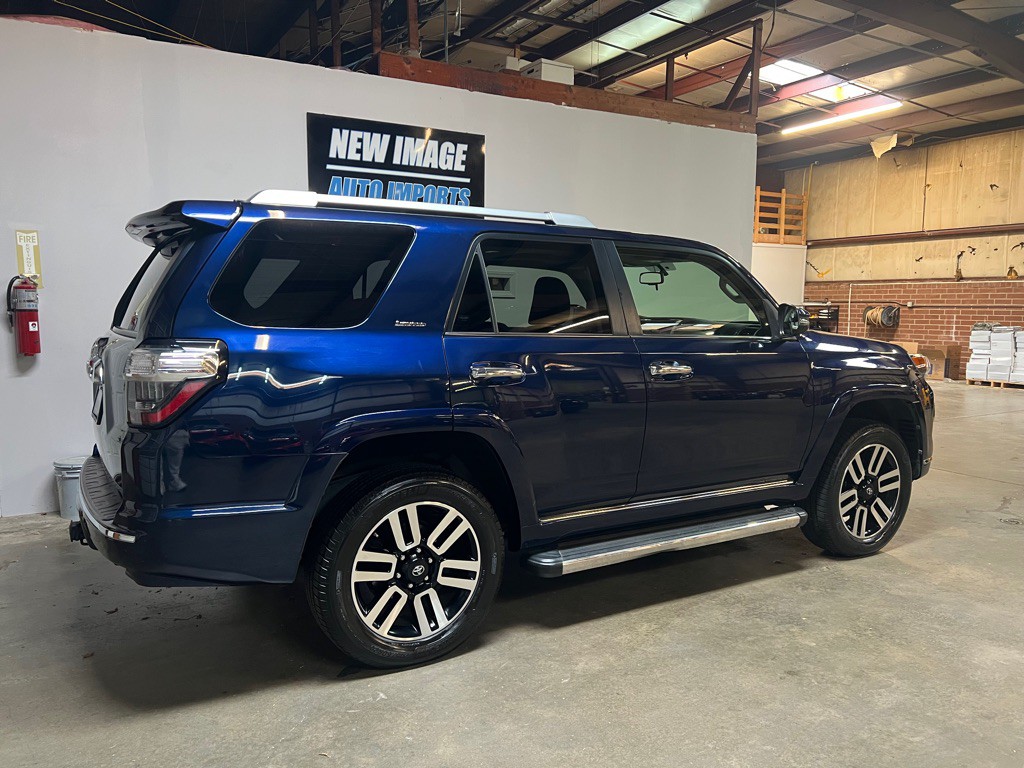 2016 Toyota 4Runner Image 3