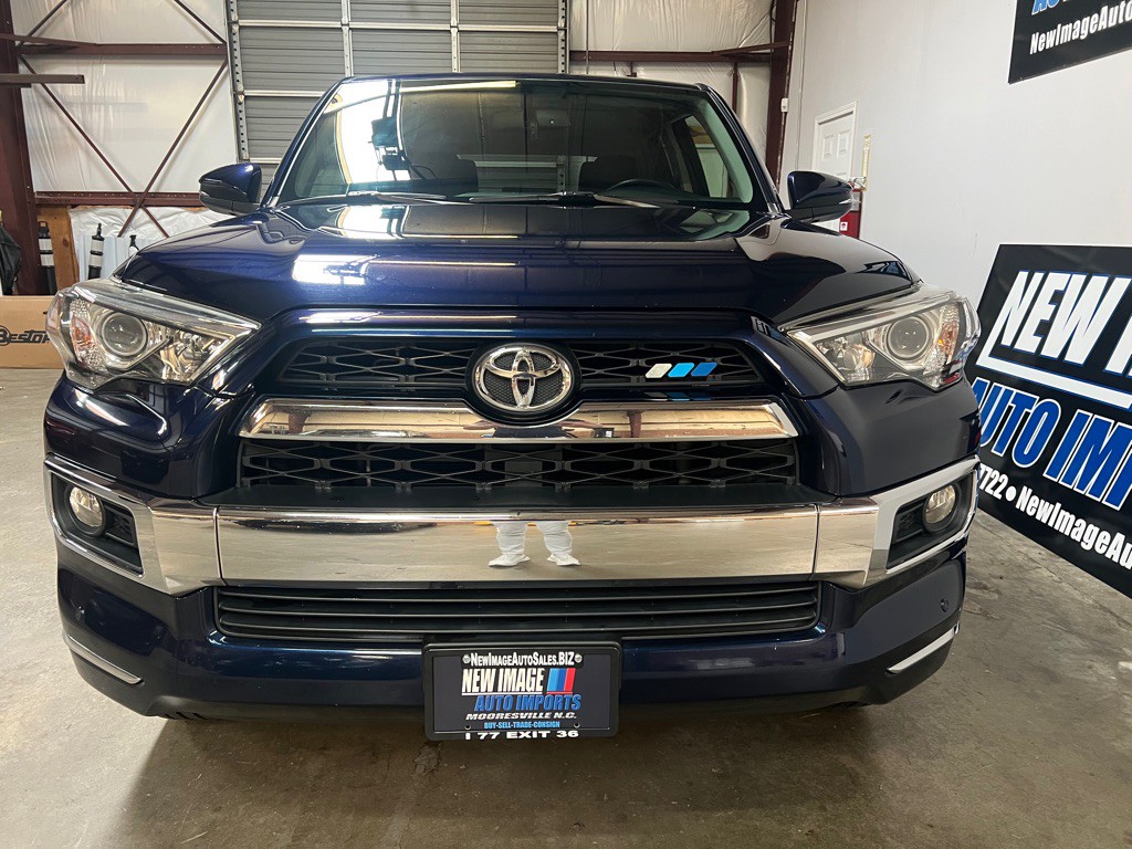 2016 Toyota 4Runner Image 8