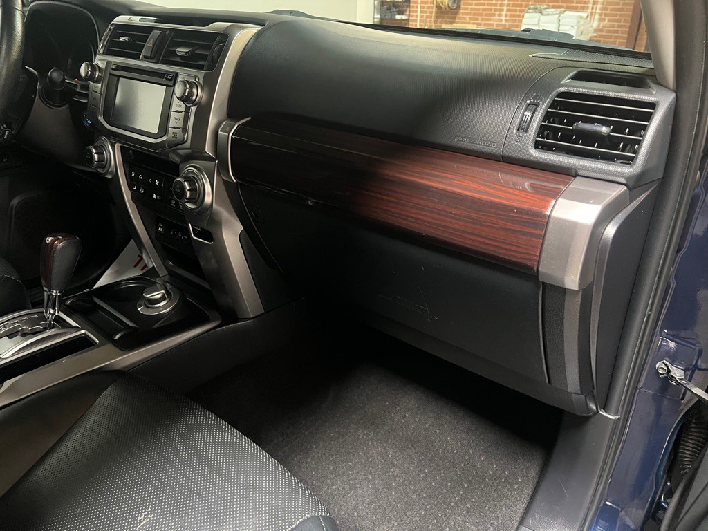 2016 Toyota 4Runner Image 21
