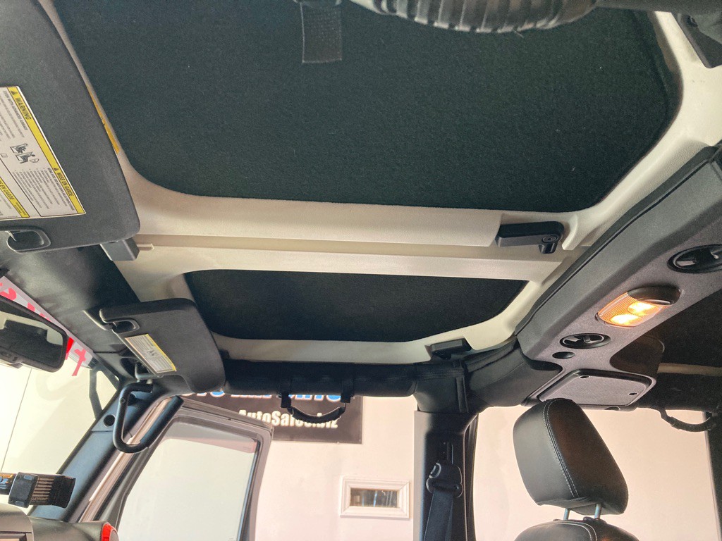 2015 Jeep Wrangler Unlimited Image 34