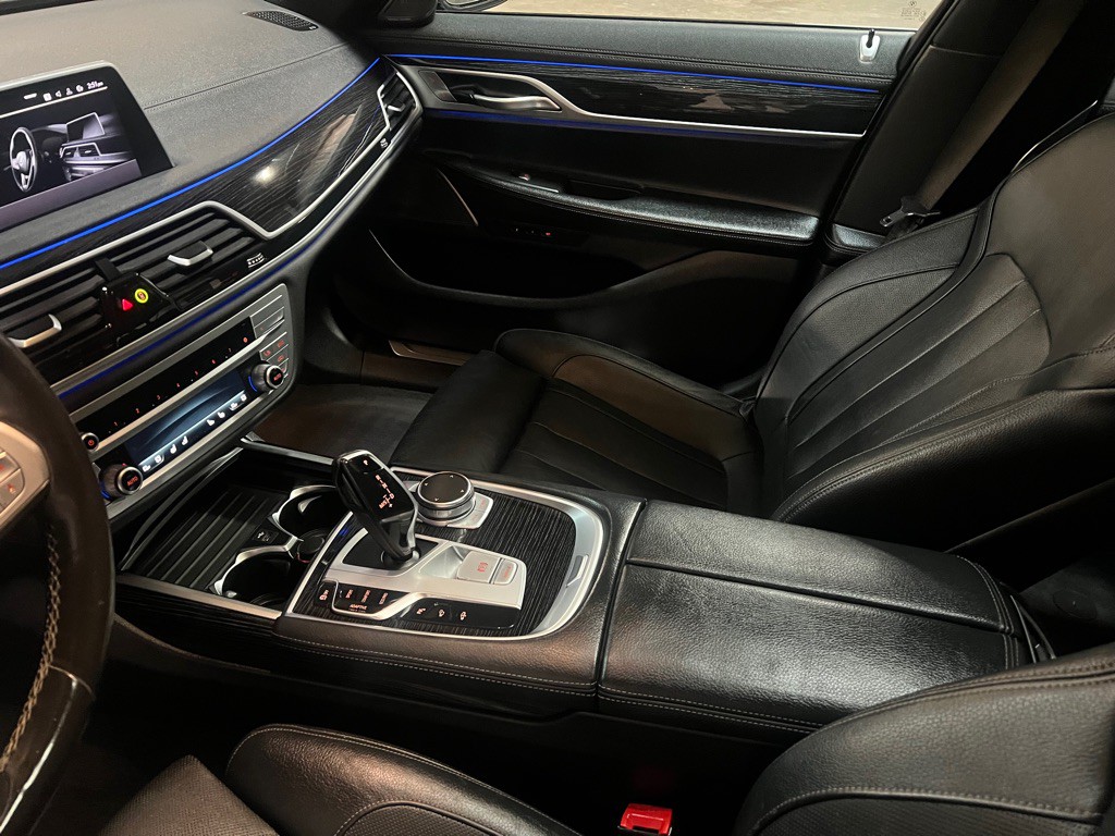 2022 BMW 7 Series Image 18