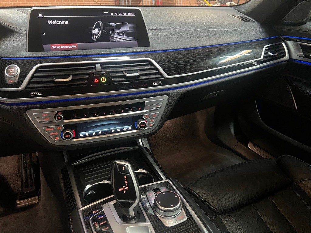 2022 BMW 7 Series Image 25