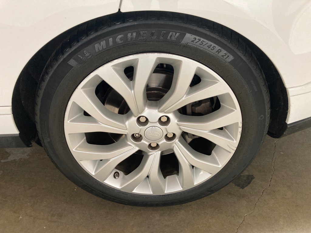 2018 Land Rover Range Rover Image 9