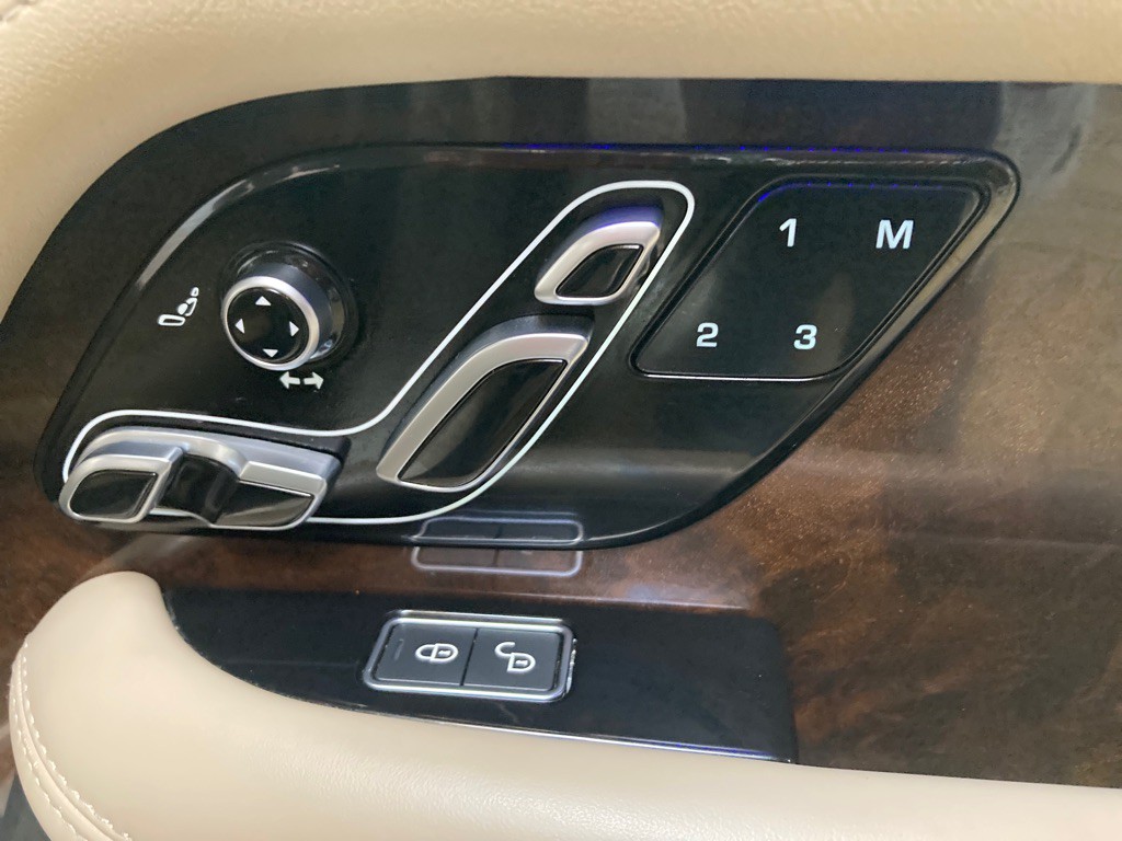 2018 Land Rover Range Rover Image 26