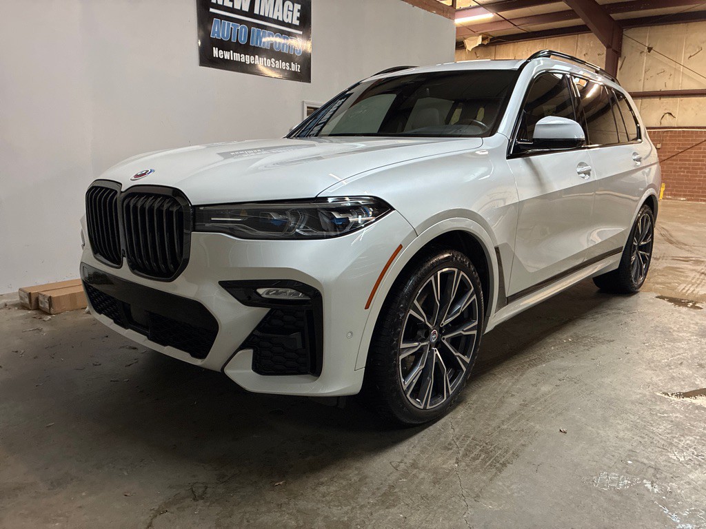 2022 BMW X7 Image 10