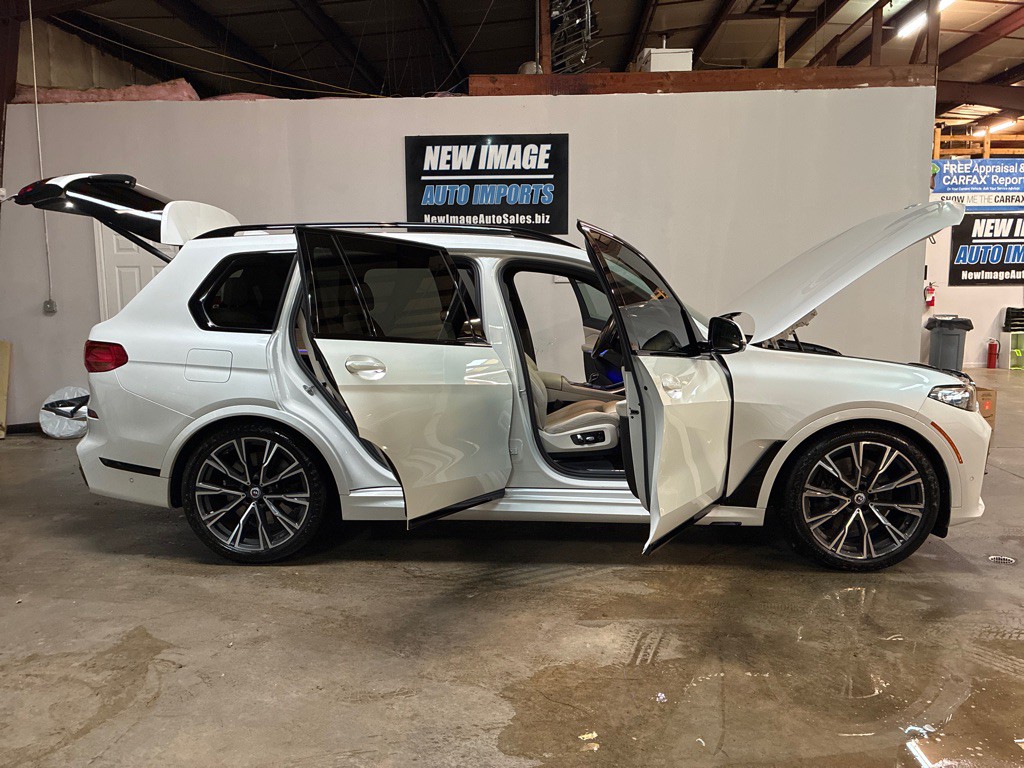 2022 BMW X7 Image 4