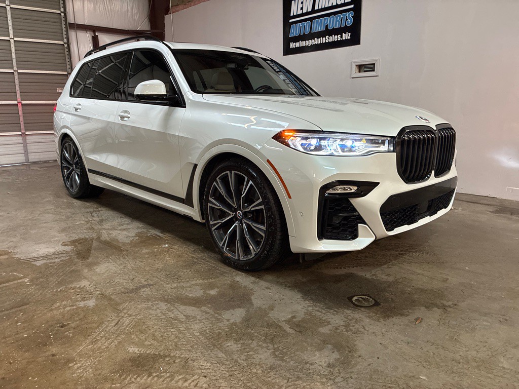 2022 BMW X7 Image 6