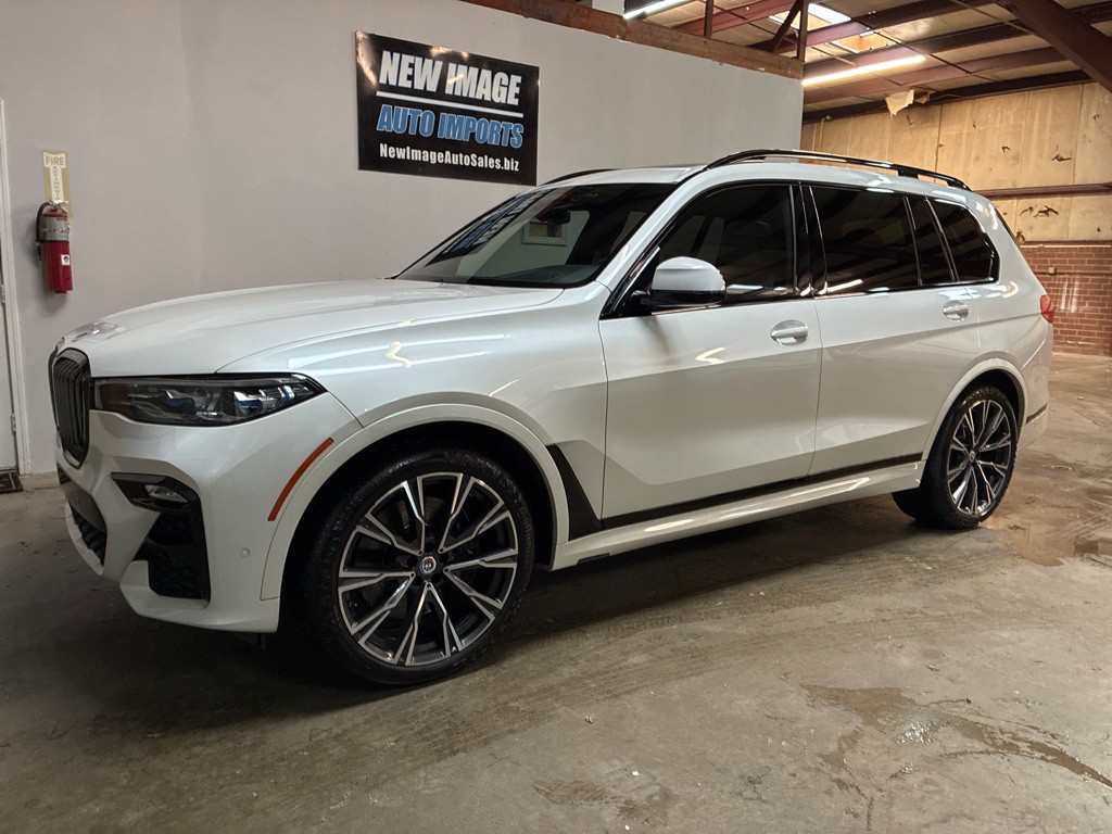 2022 BMW X7 Image 7