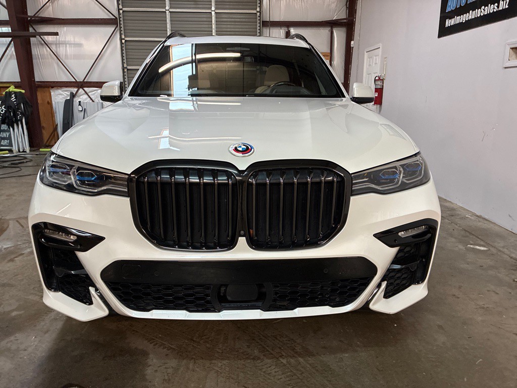 2022 BMW X7 Image 12