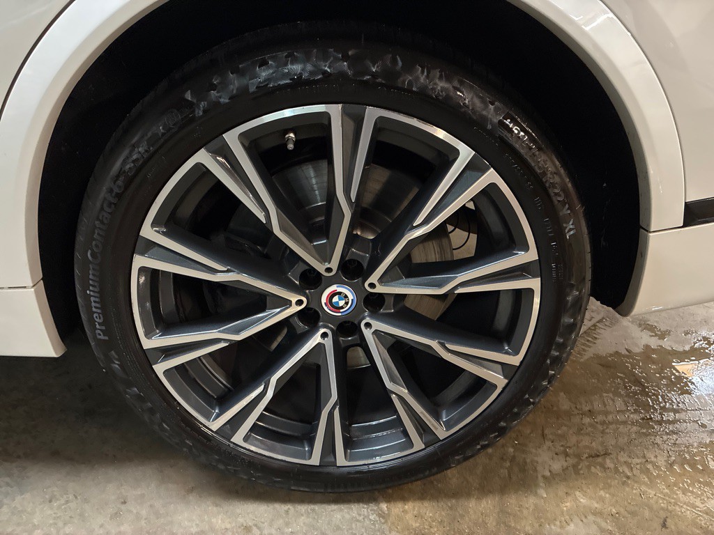 2022 BMW X7 Image 14