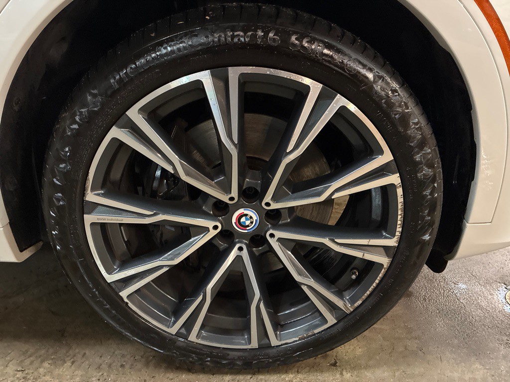 2022 BMW X7 Image 16