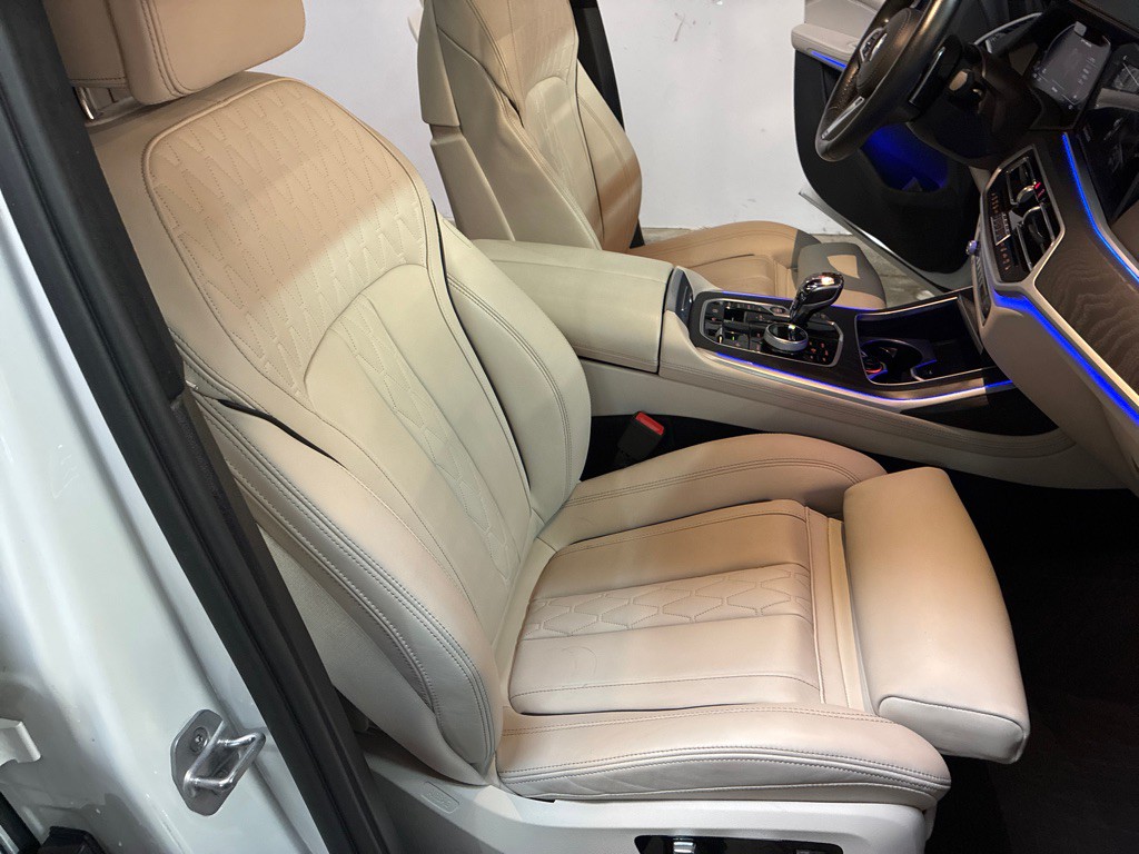 2022 BMW X7 Image 20