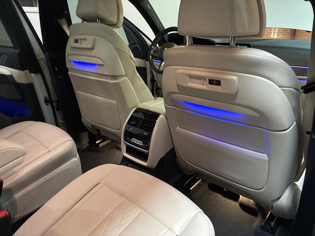 2022 BMW X7 Image 22