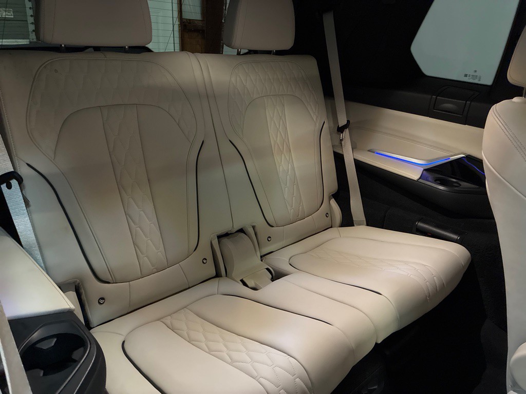 2022 BMW X7 Image 23