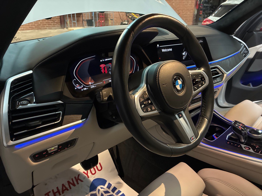 2022 BMW X7 Image 24