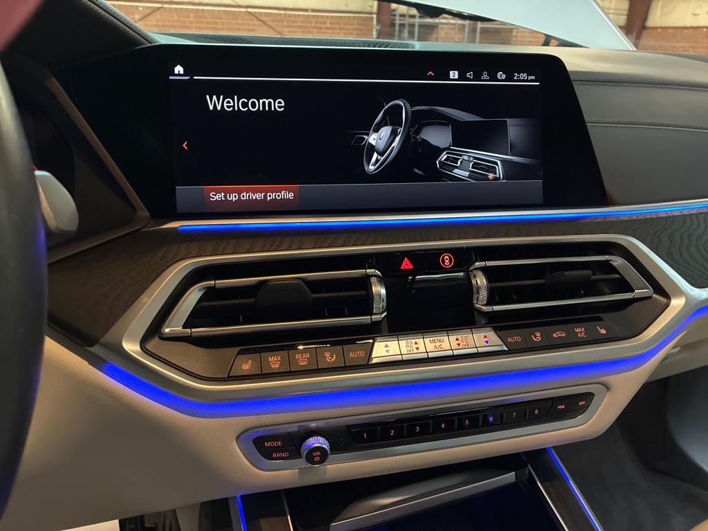 2022 BMW X7 Image 25